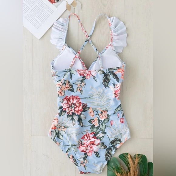 Chicwish Ruffled Floral Shirring Swim One-Piece Large NEW Soft Girl Romantic - Picture 3 of 15